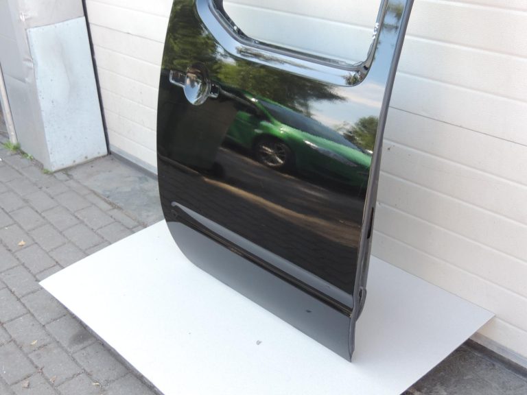 Nissan Navara II D40 aizmugurējā labā durvja rokturis GN0, melns 82101EB30J