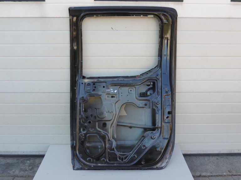 Nissan Navara II D40 aizmugurējā labā durvja rokturis GN0, melns 82101EB30J