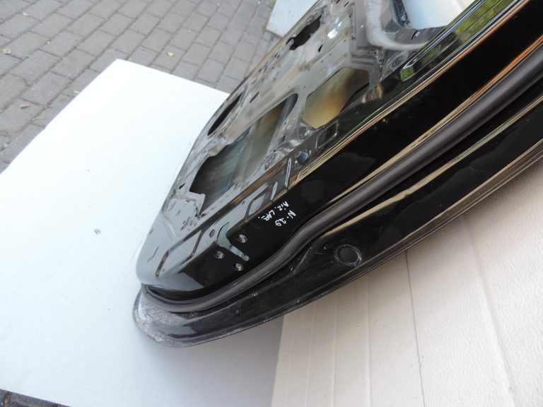 Nissan Navara II D40 aizmugurējā labā durvja rokturis GN0, melns 82101EB30J