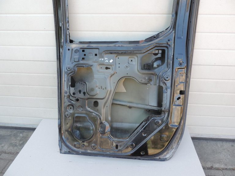 Nissan Navara II D40 aizmugurējā labā durvja rokturis GN0, melns 82101EB30J