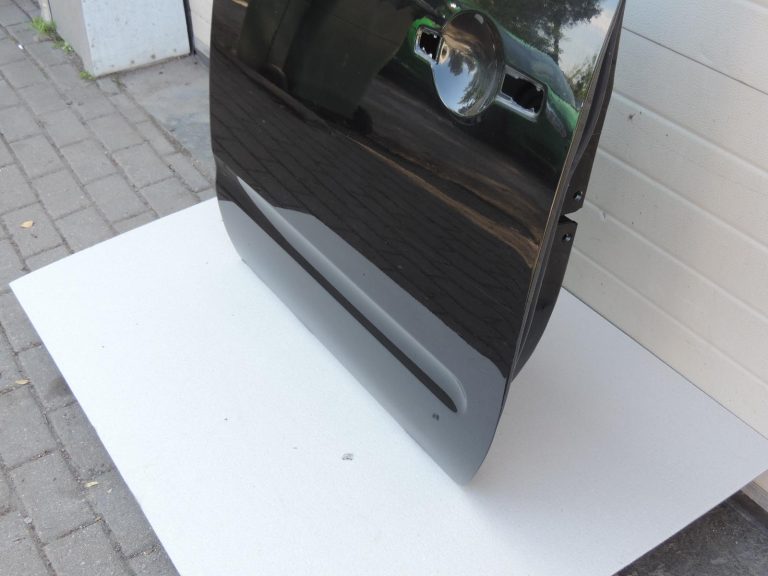 Nissan Navara II D40 aizmugurējā kreisā durvju rokturis GN0, melns 82101EB30J