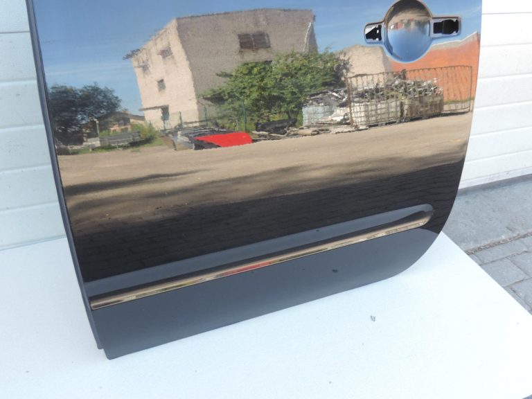 Nissan Navara II D40 aizmugurējā kreisā durvju rokturis GN0, melns 82101EB30J