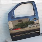 Nissan Navara II D40 priekšējā kreisā durvju apdare GN0, melna H01015X0MB