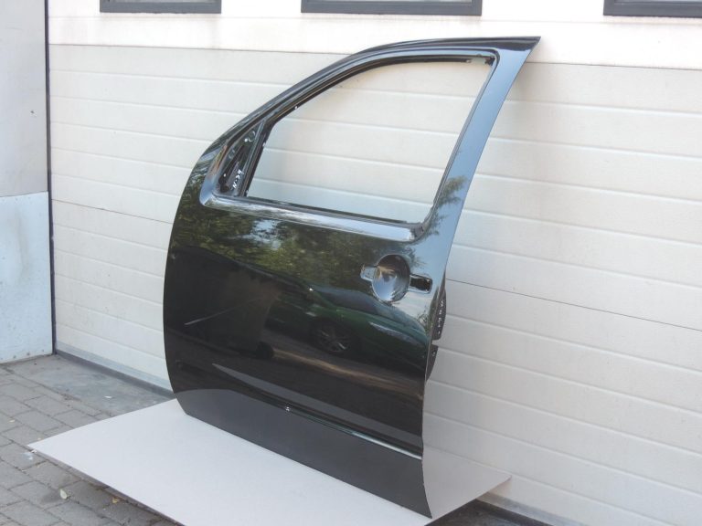 Nissan Navara II D40 priekšējā kreisā durvju apdare GN0, melna H01015X0MB