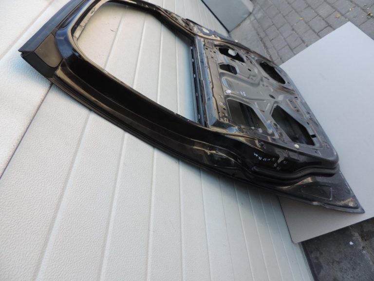 Nissan Navara II D40 priekšējā kreisā durvju apdare GN0, melna H01015X0MB