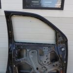 Nissan Navara II D40 priekšējā kreisā durvju apdare GN0, melna H01015X0MB