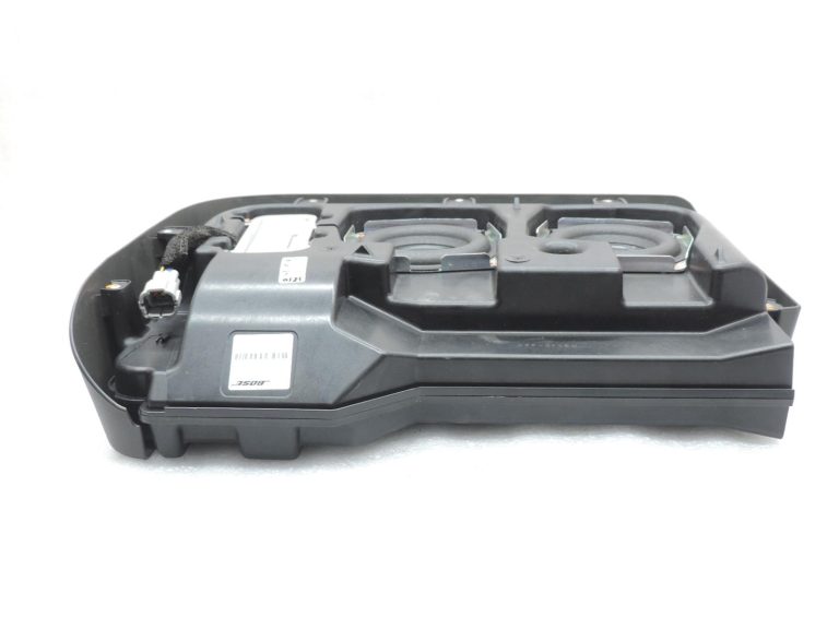 Nissan Navara II D40 Bose basu subwooferis 281705X00A