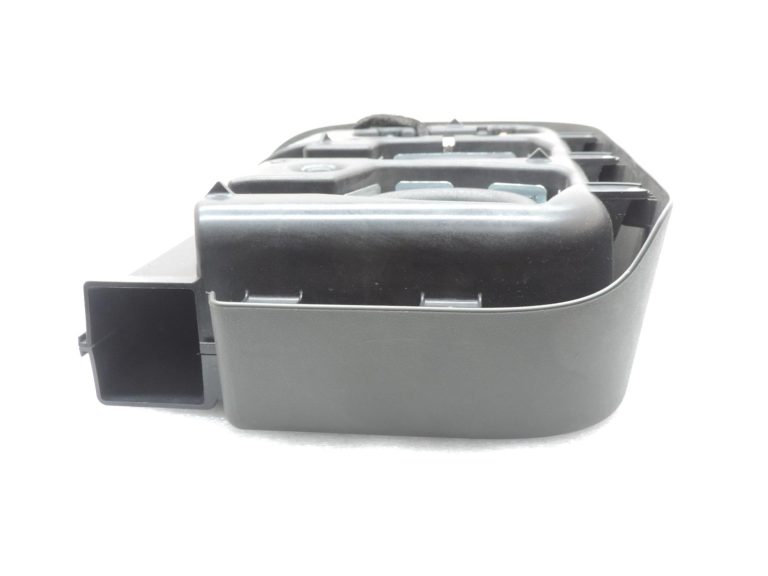 Nissan Navara II D40 Bose basu subwooferis 281705X00A