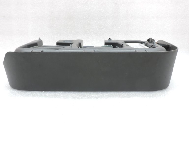 Nissan Navara II D40 Bose basu subwooferis 281705X00A