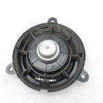 Nissan Navara II D40 Bose aizmugurējie durvju skaļruņi 281567Y300 Skaļrunis
