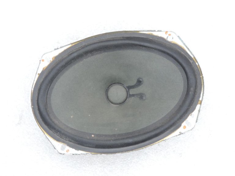 Nissan Navara II D40 Bose priekšējie durvju skaļruņi 281577S200 Speaker