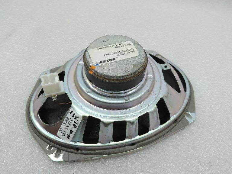 Nissan Navara II D40 Bose priekšējie durvju skaļruņi 281577S200 Speaker