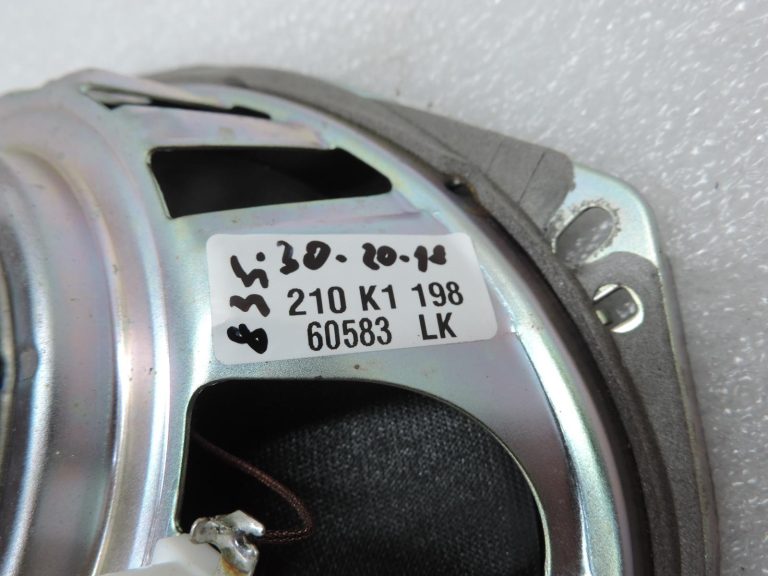 Nissan Navara II D40 Bose priekšējie durvju skaļruņi 281577S200 Speaker