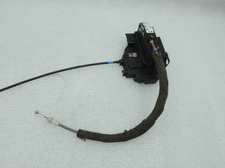 OE Nissan Navara II D40 aizmugurējās labās puses durvju slēdzene 82500EB305