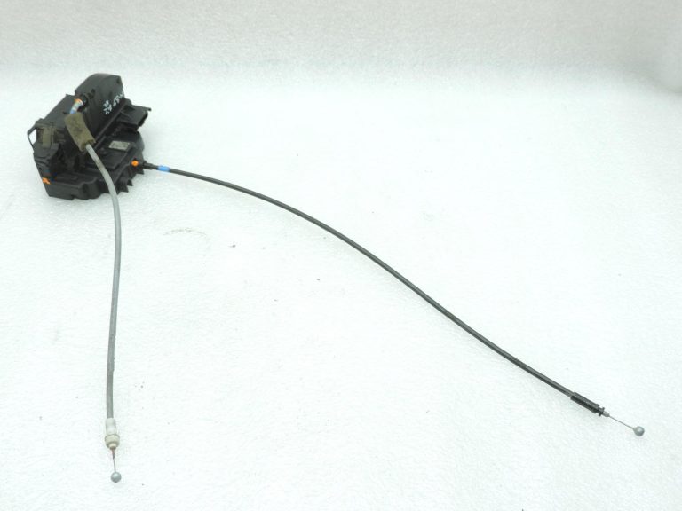 OE Nissan Navara II D40 aizmugurējās kreisās durvis slēdzene 82501EB30D