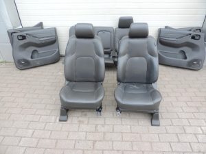 „Nissan Navara II D40“ ādas sēdekļu salona apdares komplekts