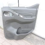 „Nissan Navara II D40“ ādas sēdekļu salona apdares komplekts