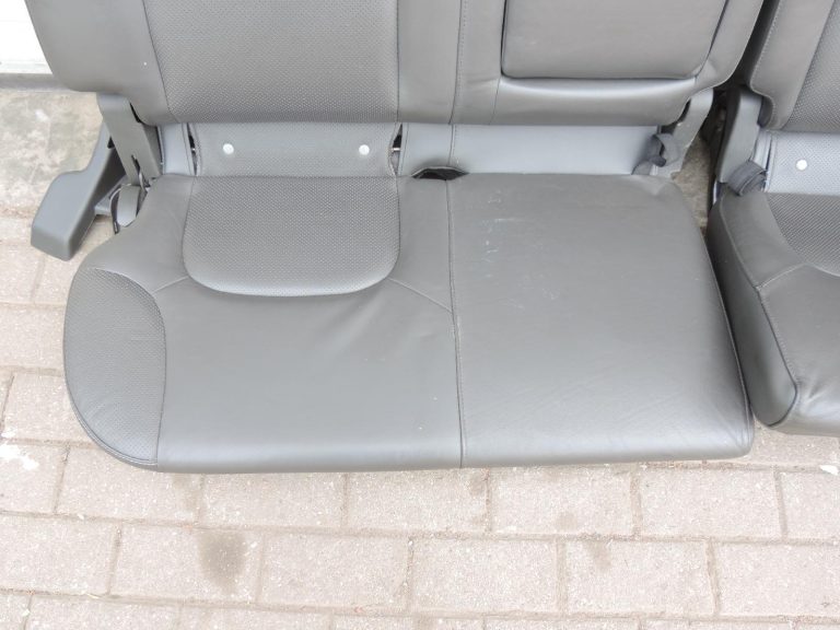 „Nissan Navara II D40“ ādas sēdekļu salona apdares komplekts