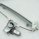 OE Nissan Navara II D40 logu pacēlājs ar motoru, aizmugurē labajā pusē 827003X30A