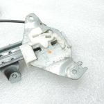 OE Nissan Navara II D40 aizmugurējā kreisā loga pacēlājs ar motoru 827013X30A