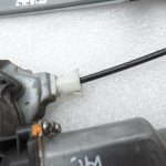 OE Nissan Navara II D40 aizmugurējā kreisā loga pacēlājs ar motoru 827013X30A
