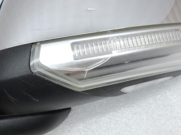 Nissan Navara II D40 kreisais ārējais spogulis, hromēts, ar pagrieziena rādītāju 963024X11A 963025X11A