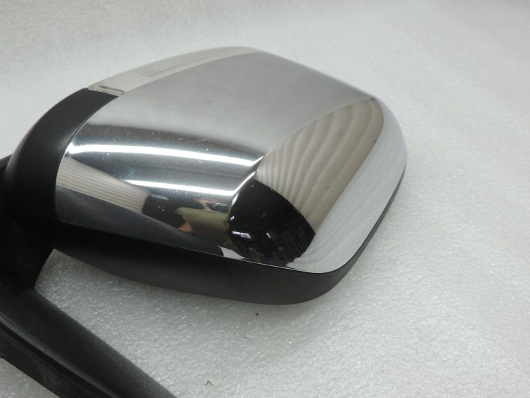 Nissan Navara II D40 labais ārējais spogulis, hromēts, ar pagrieziena rādītāju 963014X11A