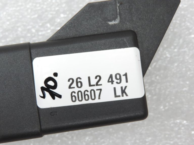 Nissan Navara II D40 3.0DCi V6 V9X kvēlspuldzes relejs 110675X20A 0281003045