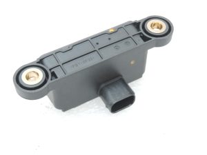 Nissan Navara II D40 pagrieziena ātruma sensors (YAW rate sensor) 479311JB0A