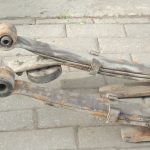 Aizmugurējā ass – Šasija (pakaļdaļa) – Aizmugurē lāgas/Resori