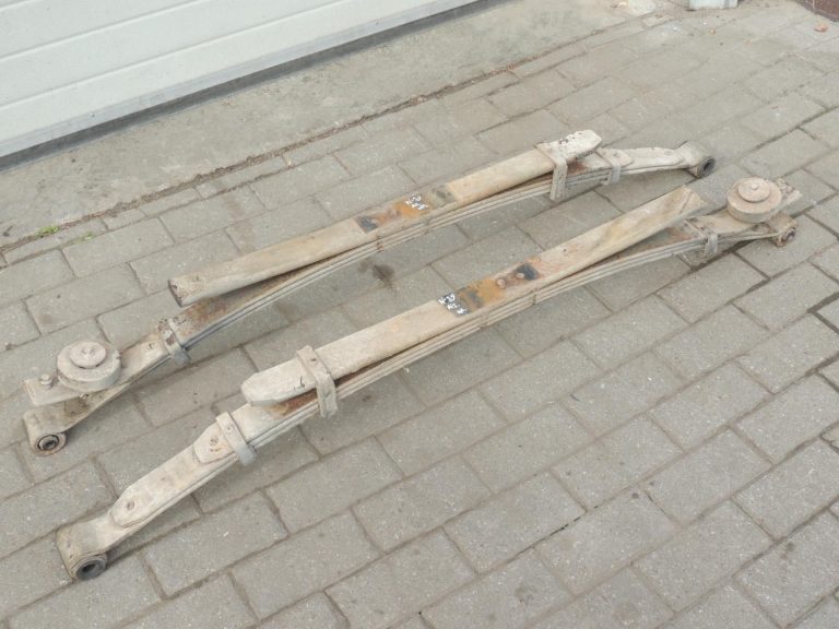 Aizmugurējā ass – Šasija (pakaļdaļa) – Aizmugurē lāgas/Resori
