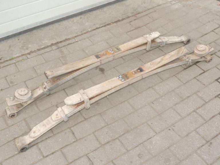 Aizmugurējā ass – Šasija (pakaļdaļa) – Aizmugurē lāgas/Resori