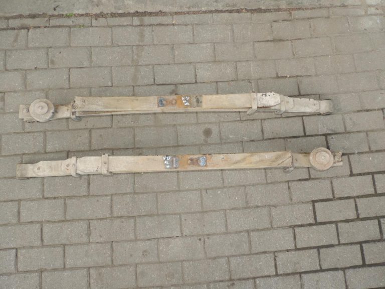 Aizmugurējā ass – Šasija (pakaļdaļa) – Aizmugurē lāgas/Resori