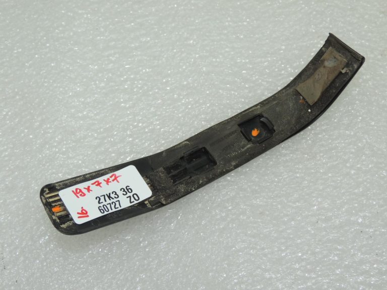 Nissan Navara D40 aizmugurējā labā puse jumta līste, dekoratīvā līste 73882EB360