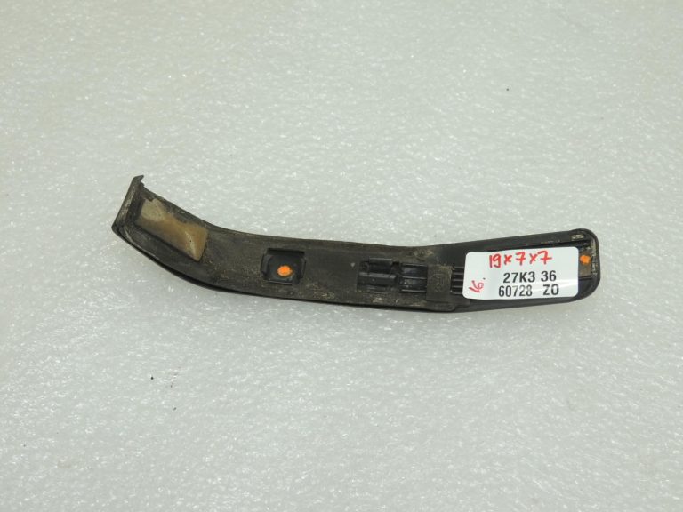 Nissan Navara D40 aizmugurējā kreisā jumta līste, dekoratīvā līste 73883EB360