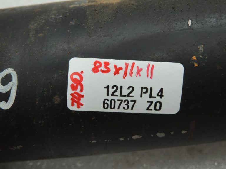 Oriģināls „Nissan Navara D40M“ kardāna vārpsta priekšējai asij OE 372005X30A 3.0 dCi V6