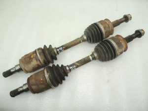 Set of Nissan Navara D40M Front Drive Shafts (Left and Right) 391005X20A 3.0 dCi V6