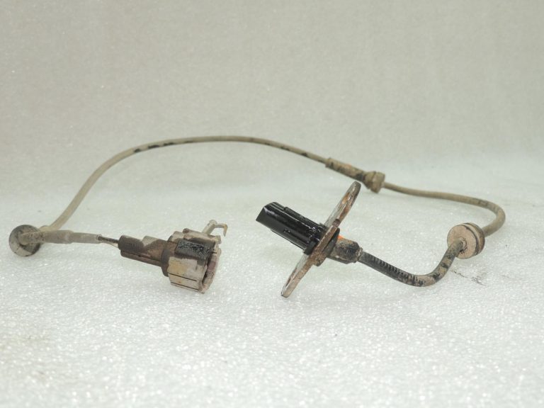 Oriģināls Nissan Navara D40M aizmugurējais kreisais riteņa apgriezienu sensors 47901EB300 3.0 V6
