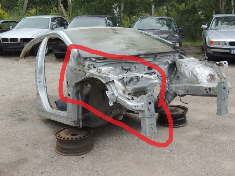 Toyota Corolla E210 labā puse lanžerons