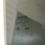 Oriģināls Nissan Navara D40M aizmugurējais labais sānu logs OE 82300EB320 3.0 V6