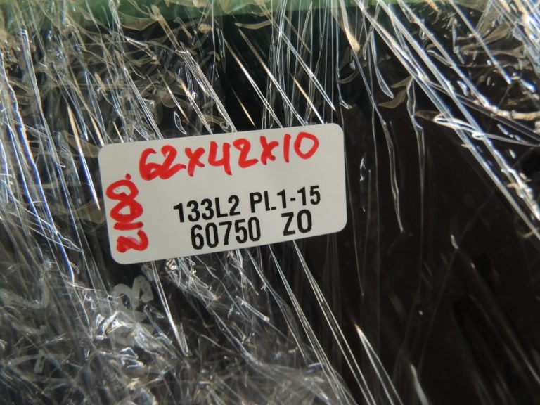 Oriģināls Nissan Navara D40M aizmugurējais labais sānu logs OE 82300EB320 3.0 V6