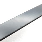 Nissan Navara II D40 aizmugurējās durvis loga vadotne, kreisā puse 82223EB000