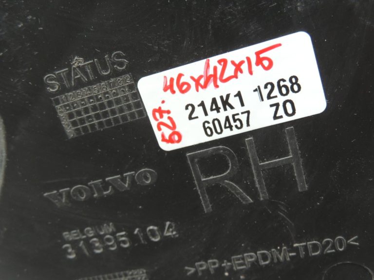 Volvo V40 Cross Country aizmugurējā labās puses bufera kronšteins 31395092, oriģināls