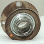 Oriģināls „Nissan Navara D40M“ kardāna vārpstas atloks OE 382108S100 3.0 dCi V6