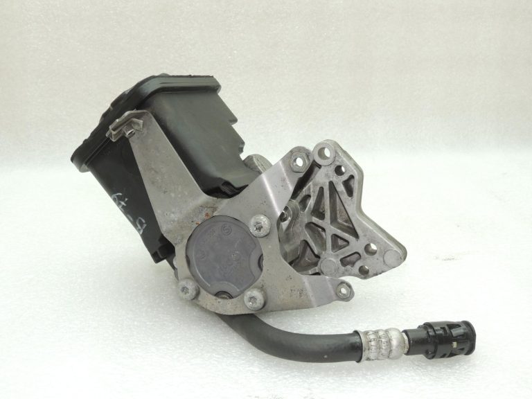 BMW E60 E61 530d M57N2 stūres hidrauliskā sūkņa servosūknis 32416783431 OEM