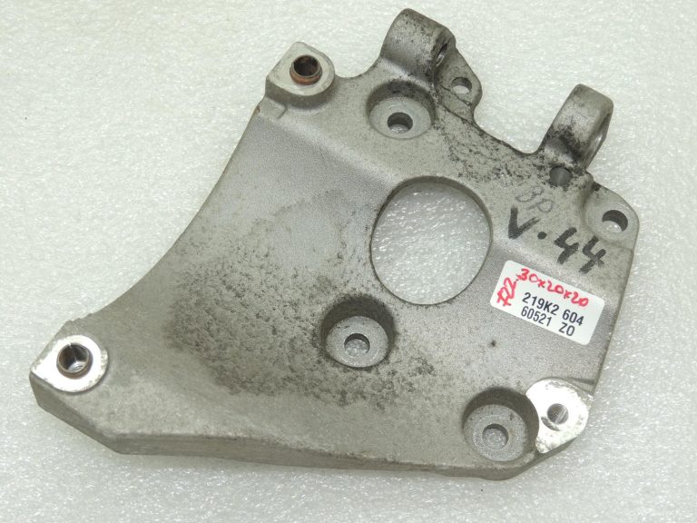 Volvo V40 Cross Country 1.6 D2 ģenerators 31258053 D4162T