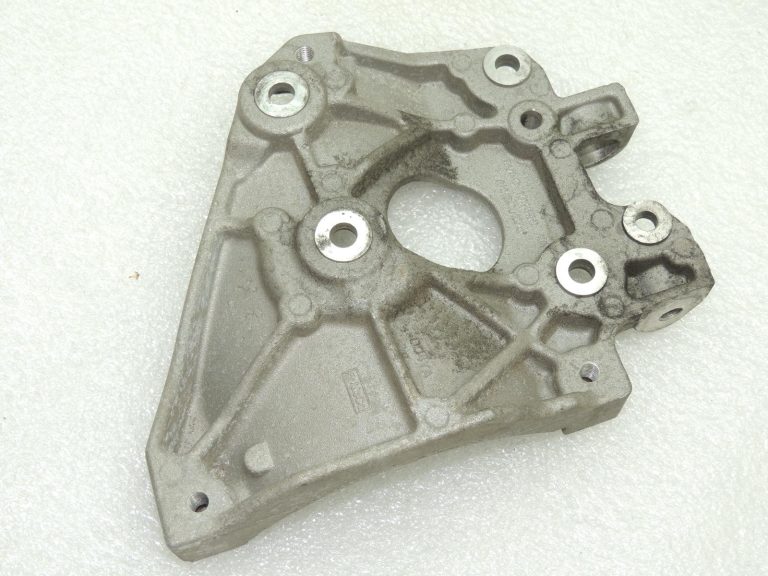 Volvo V40 Cross Country 1.6 D2 ģenerators 31258053 D4162T