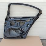 BMW 5. sērijas F10 Sedans Aizmugurējās labās durvis Aizmugurējās labās durvis Krāsa Melna 2 668