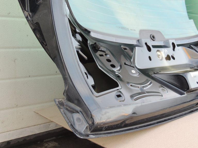 Peugeot 3008 I durvis aizmugurējās durvis aizmugurējās durvis bagāžnieka vāks krāsa KTV Black Perla