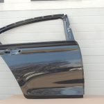 BMW 5. sērijas F10 Sedans Aizmugurējās labās durvis Aizmugurējās labās durvis Krāsa Melna 2 668